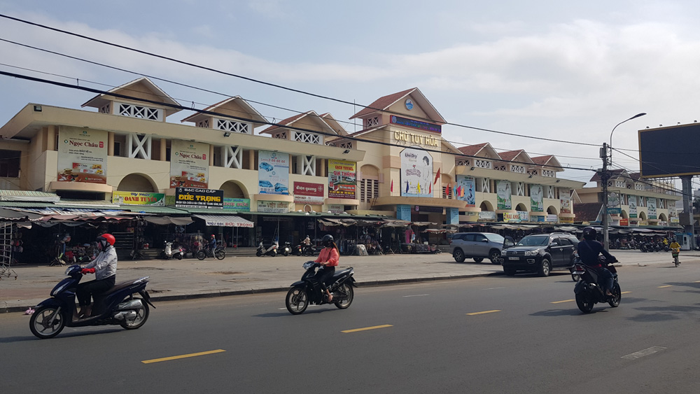Phú Yên: Tiếp tục vận động, tuyên truyền tạm ngừng kinh doanh