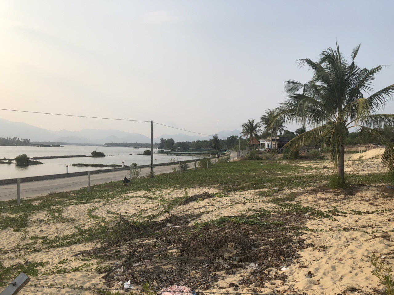 Bán đất ngang dài 37m - 777.5m2, chính diện Đầm Cù Mông, Xuân Hải,  Sông Cầu Phú Yên