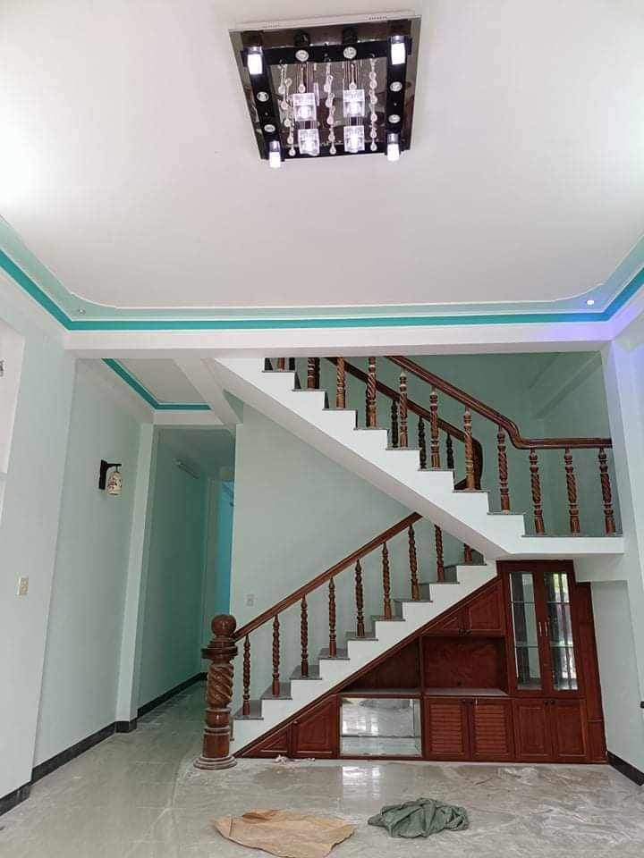 Nội bộ trần hào đường 10m, DT:5x16.5 đúc 2 tấm và sân thượng vào ở ngay