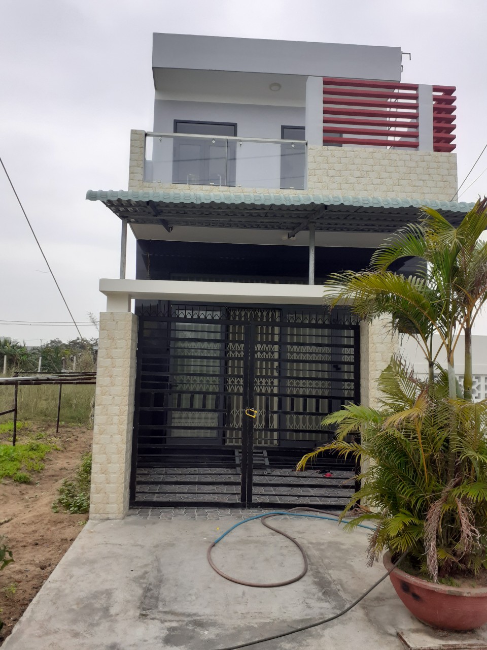 Cần bán nhà diện tích 195m2, lô C5 khu nhà hát Phú Lâm, Tp Tuy Hòa, Phú Yên