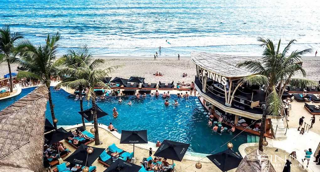 Bãi Dài sôi động hút nhà đầu tư lớn
