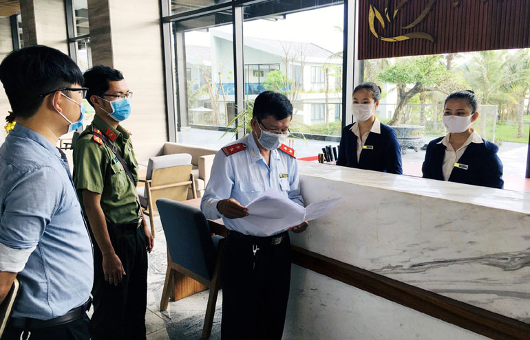 phú yên Kiểm soát chặt chẽ thông tin du khách nhưng không kỳ thị